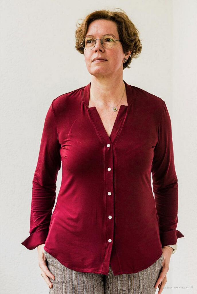 Jerseybluse genäht nach Schnittmuster UMEKO aus Bambusjersey