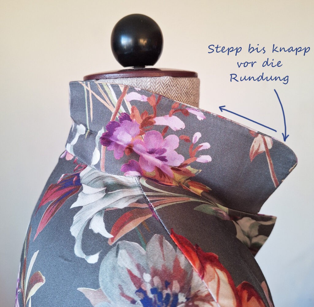 Kragen mit Untersteppung